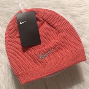 🧡NIKE GIRLS PONYTAIL BEANIE🧡